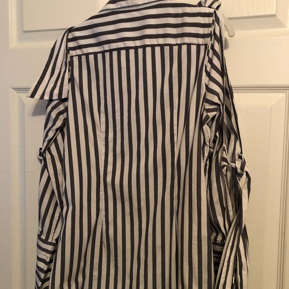 Banana Republic Striped Button-Down w/Open Sleeves - Picture 3 of 5